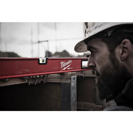 POZIOMICA 180cm REDSTIC BACKBONE MILWAUKEE 4932459070