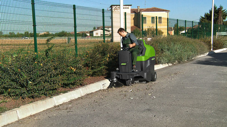 Zamiatarka Samojezdna AUKM 800 Cleancraft 7305080