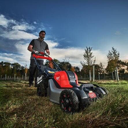 KOSIARKA Z NAPĘDEM 46 CM M18 FUEL NA DWA AKUMULATORY MILWAUKEE 4933492010