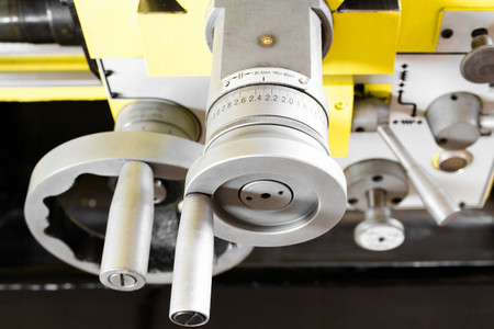 Tokarka do metalu 410x1000 z cyfrowym odczytem położenia Viber-System