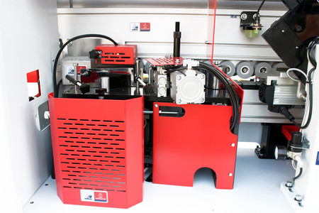 Okleiniarka krawędziowa ze wstępnym frezowaniem OPTIMAT LOGICA 6, cyklina promieniowa, cyklina płaska (klejowa), system natryskowy, polerka, PUR/EVA