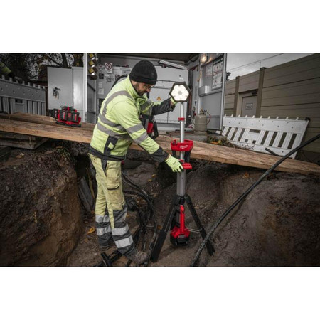 LAMPA STOJĄCA LED M18 MILWAUKEE 4933492903