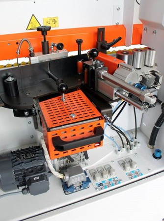 Okleiniarka OPTIMAT TWO NESTING z frezowaniem wstępnym i zarabianiem naroży