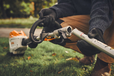 KombiMotor Stihl KMA 200R 36V z 2x akumulator AP 500 S