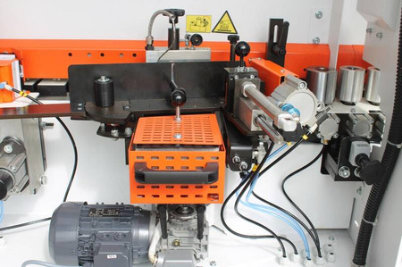 Okleiniarka kompaktowa z wstępnym frezowaniem OPTIMAT ONE cyklina, polerka