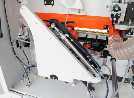 Okleiniarka OPTIMAT TWO NESTING z frezowaniem wstępnym i zarabianiem naroży