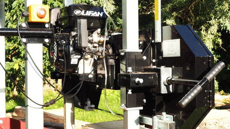 Trak taśmowy spalinowy OPTIMAT Timberland TMG 660S z osłoną taśmy