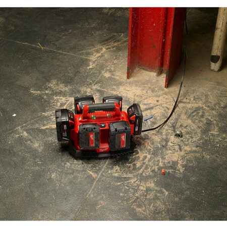 ŁADOWARKA MULTI NAPIĘCIOWA MILWAUKEE 4932430086