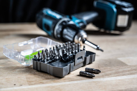 Zestaw grotów wkrętakowych 32 el Luna 212760201