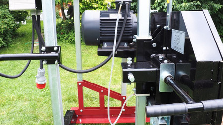 Trak taśmowy elektryczny OPTIMAT Timberland TMC 790S z osłoną taśmy i elektrycznym sterowaniem góra/dół