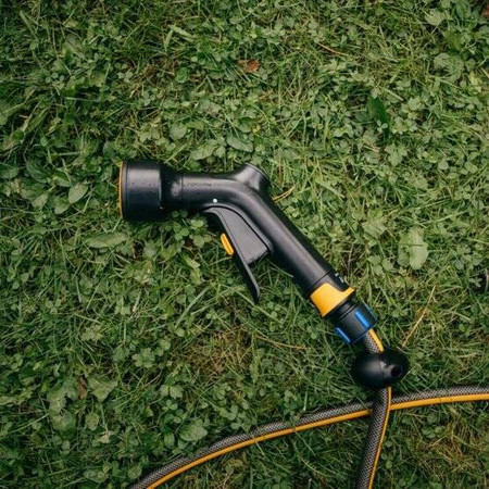 Zraszacz pistolet natryskowy FISKARS 1070837