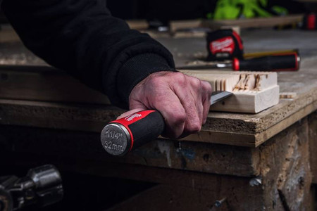DŁUTO O SFAZOWANEJ KRAWĘDZI 32MM MILWAUKEE 4932479896