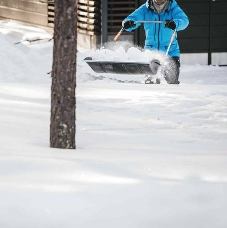 ŁOPATA PŁUG ŚNIEŻNY SNOWXPERT FISKARS 1003470