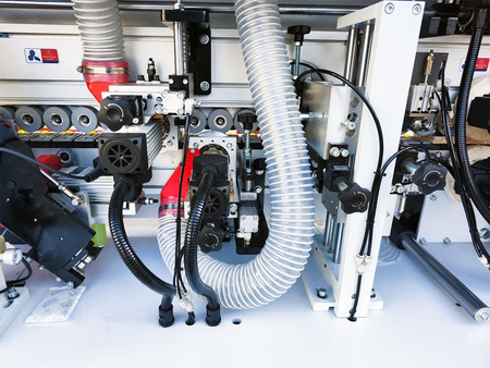 Okleiniarka krawędziowa ze wstępnym frezowaniem OPTIMAT LOGICA 6, cyklina promieniowa, cyklina płaska (klejowa), system natryskowy, polerka, PUR/EVA