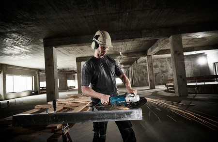 Szlifierka Kątowa 230mm MAKITA GA9020R