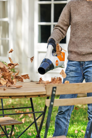 Dmuchawa akumulatorowa Stihl BGA 30 10,8V Zestaw 2x akumulator i ładowarka