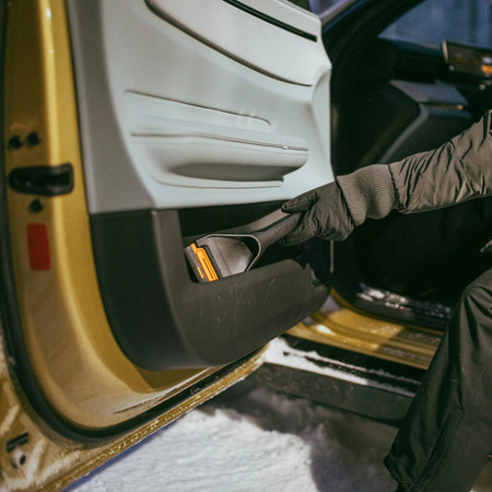 Skrobak do szyb  skrobaczka SOLID FISKARS