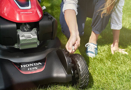Kosiarka spalinowa 53cm 4,8KM Honda HRN 536C VKE