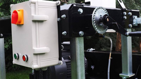 Trak taśmowy elektryczny OPTIMAT Timberland TMC 660S z osłoną taśmy i elektrycznym sterowaniem góra/dół