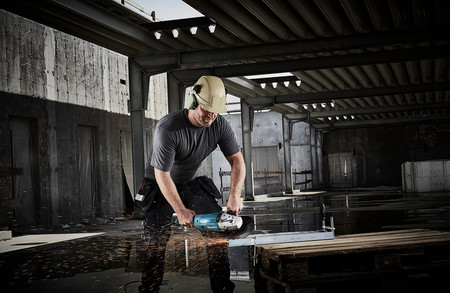 Szlifierka Kątowa 230mm MAKITA GA9020R