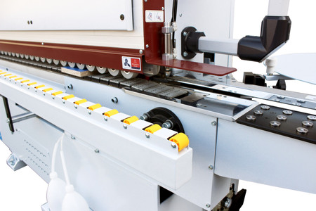 Okleiniarka krawędziowa ze wstępnym frezowaniem, zarabianiem naroży OPTIMAT LOGICA 7, cyklina promieniowa, cyklina płaska (klejowa), system natryskowy, polerka, PUR/EVA