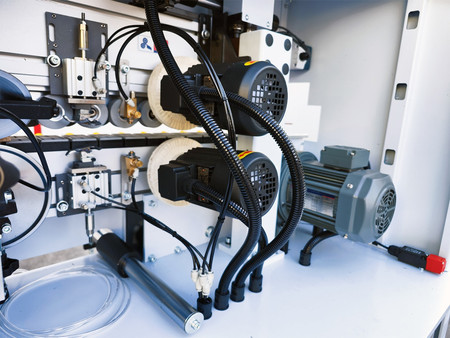 Okleiniarka krawędziowa ze wstępnym frezowaniem, zarabianiem naroży OPTIMAT LOGICA 7, cyklina promieniowa, cyklina płaska (klejowa), system natryskowy, polerka, PUR/EVA