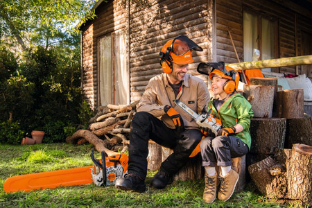 Pilarka Stihl zabawka (w komplecie z bateriami)