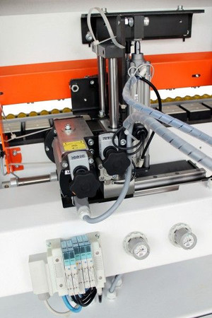 Okleiniarka OPTIMAT TWO NESTING z frezowaniem wstępnym i zarabianiem naroży