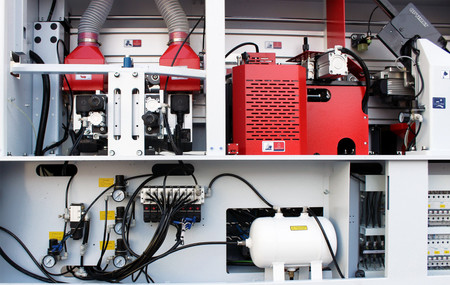 Okleiniarka krawędziowa ze wstępnym frezowaniem, zarabianiem naroży OPTIMAT LOGICA 7, cyklina promieniowa, cyklina płaska (klejowa), system natryskowy, polerka, PUR/EVA