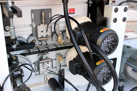 Okleiniarka krawędziowa ze wstępnym frezowaniem, zarabianiem naroży OPTIMAT LOGICA 7, cyklina promieniowa, cyklina płaska (klejowa), system natryskowy, polerka, PUR/EVA