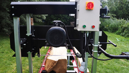 Automatyczny trak taśmowy elektryczny OPTIMAT Timberland TMC 790-Automatic z osłoną taśmy i elektrycznym sterowaniem góra/dół i przód/tył