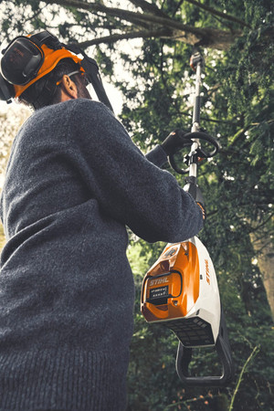 KombiMotor Stihl KMA 200R 36V z 2x akumulator AP 500 S