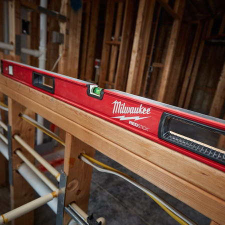 POZIOMICA 60cm BACKBONE MILWAUKEE 4932459062