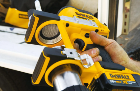 Smarownica akumulatorowa  18V Dewalt DCGG571NK-XJ